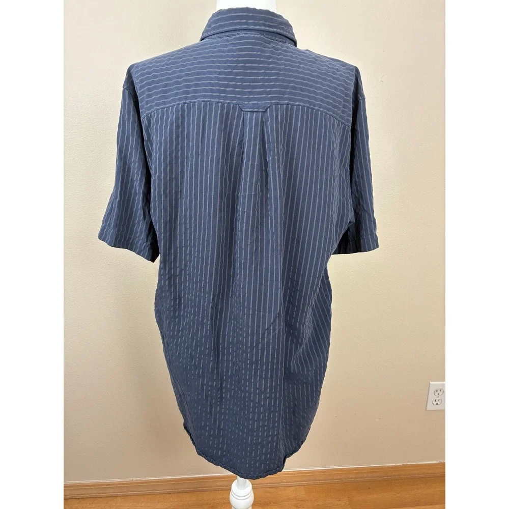 The North Face Shirt Men's Large Short Sleeve Blue White Stripe Button Up Hiking